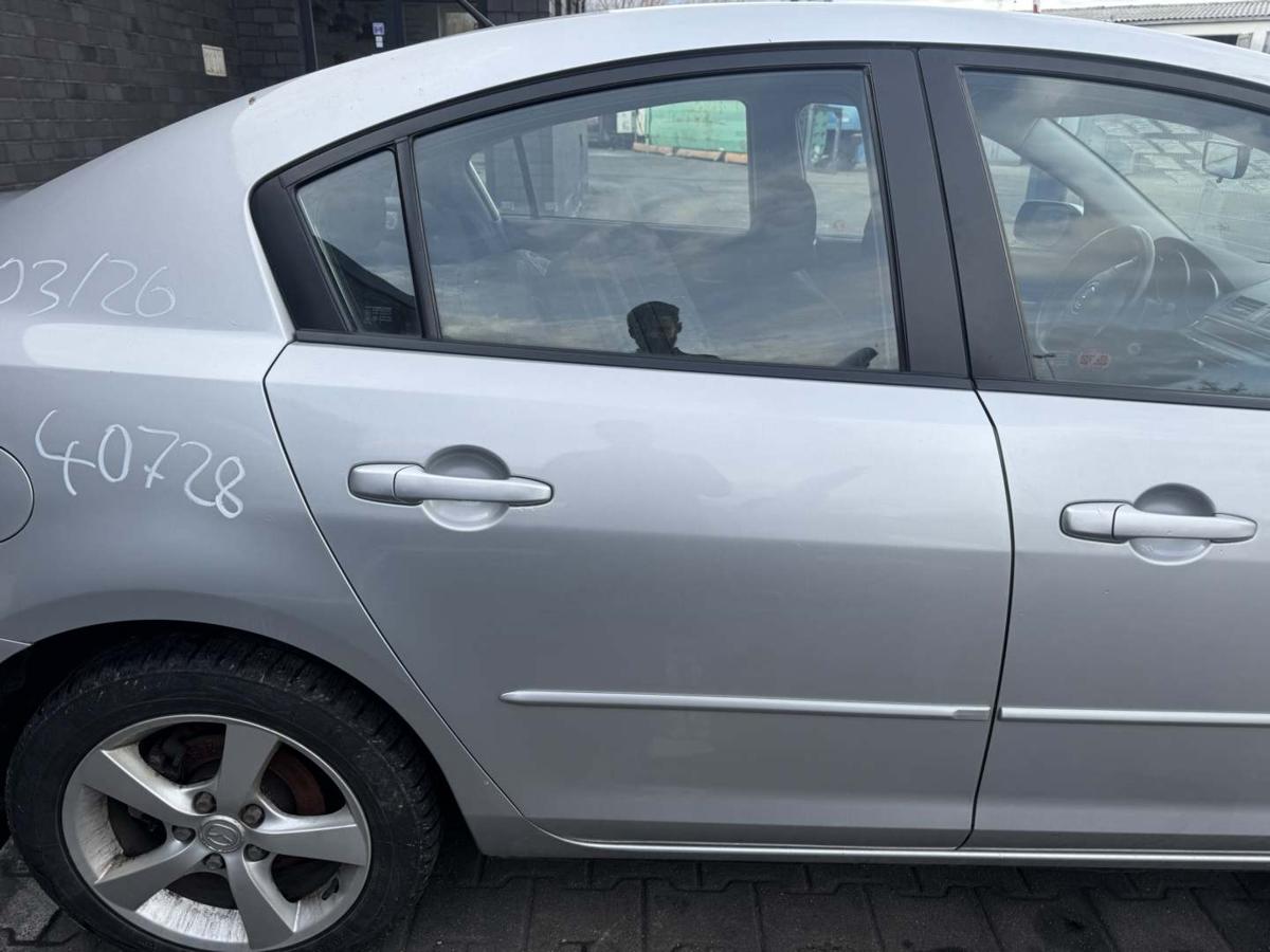 Mazda 3 BK original T&uuml;r hinten rechts Silber 4-T&uuml;rer Limousine Rohbau Bj.2004